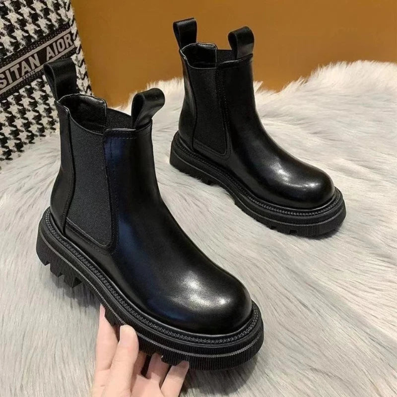 Bottes Chelsea en Cuir pour Femme – Elegance et Confort noir1