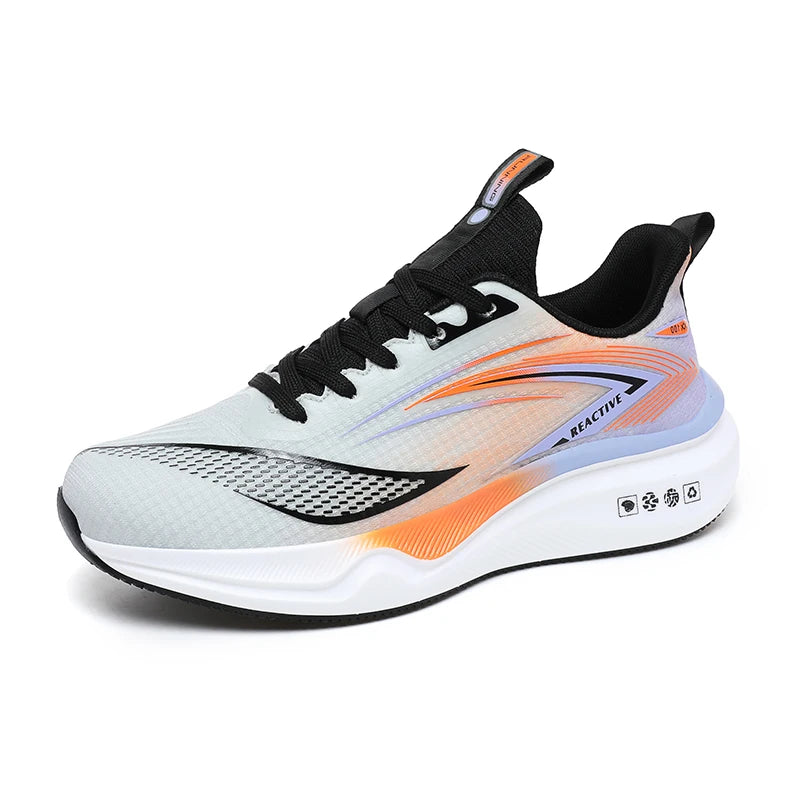 Versatile and breathable sports shoes with soft soles