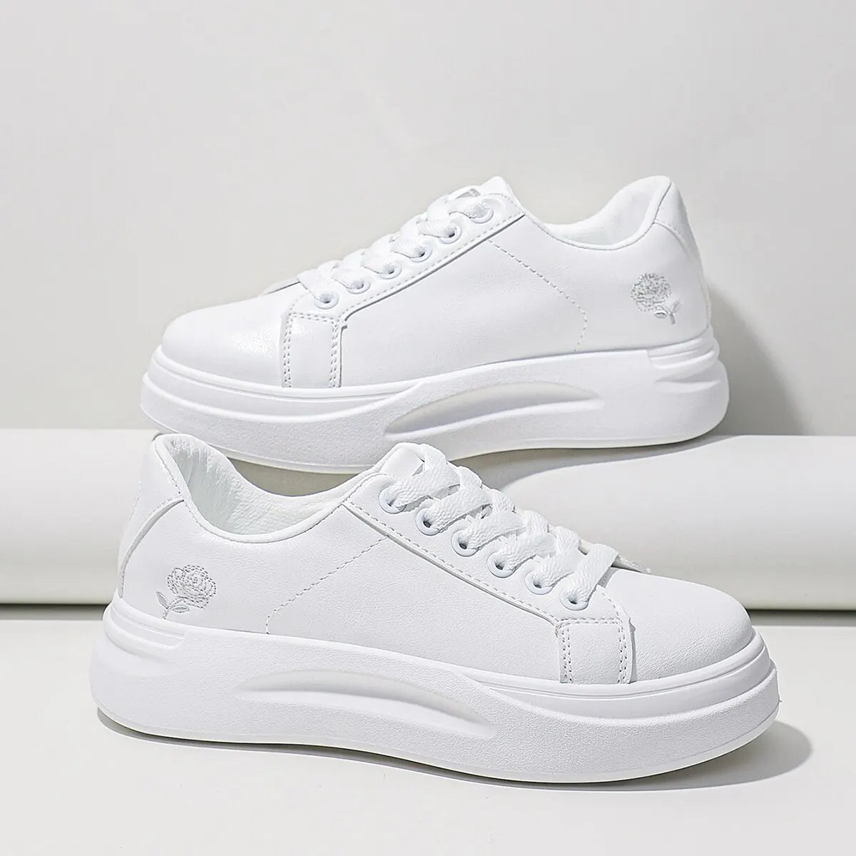 Lässige Schnür-Plateau-Sneaker für Damen