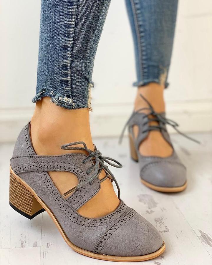 Chaussures Vintage à Talons gris prise 3